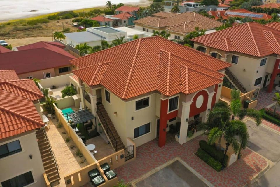 wonder apartment in gold coast with private pool Apartment in Noord