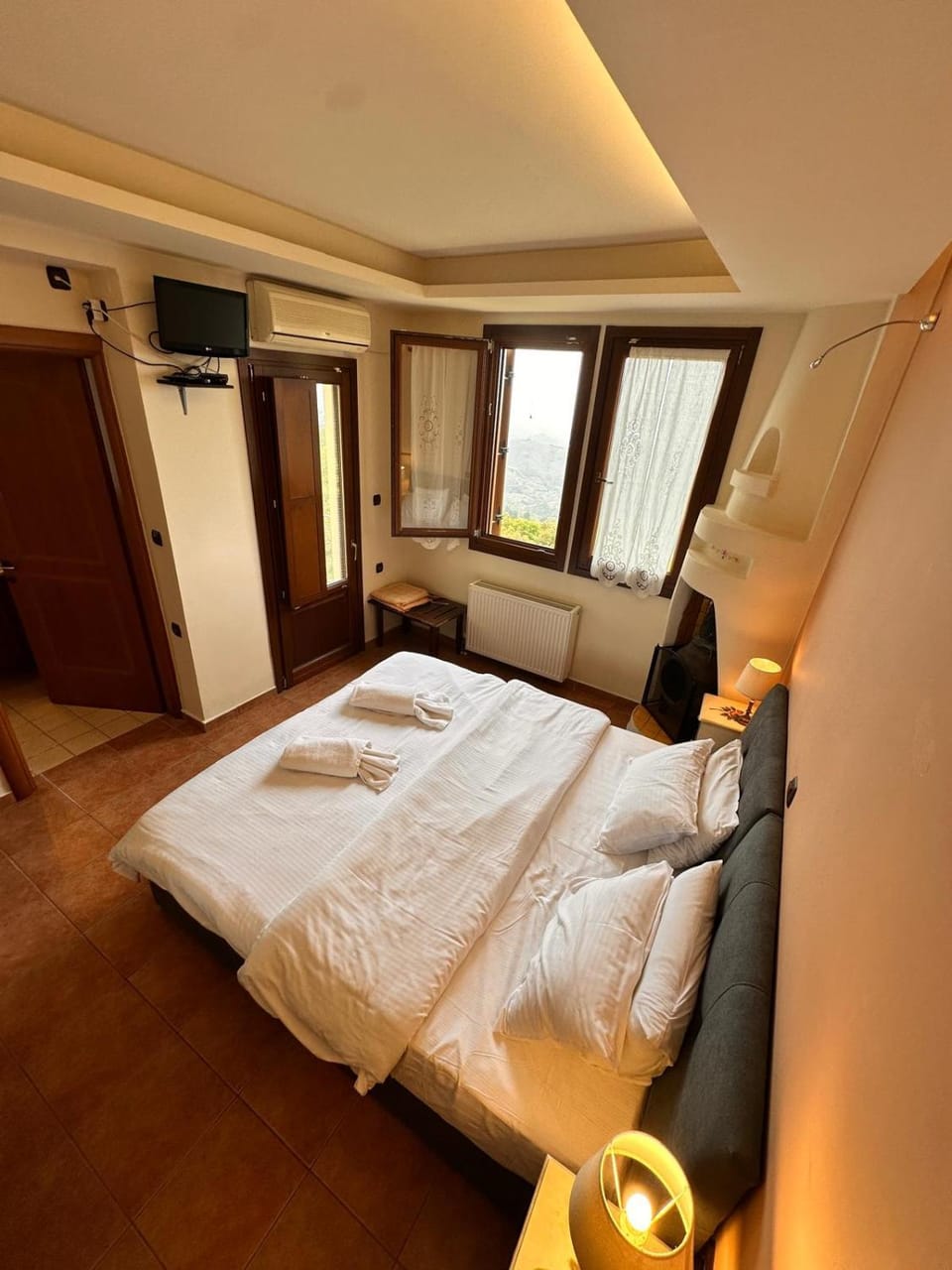 Photo of the whole room, Bedroom, Sea view