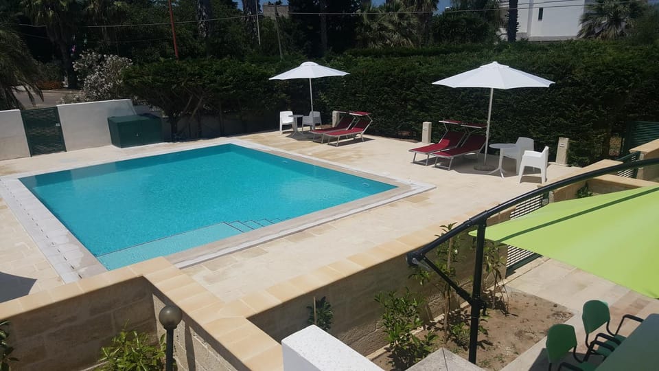 Property building, Swimming pool