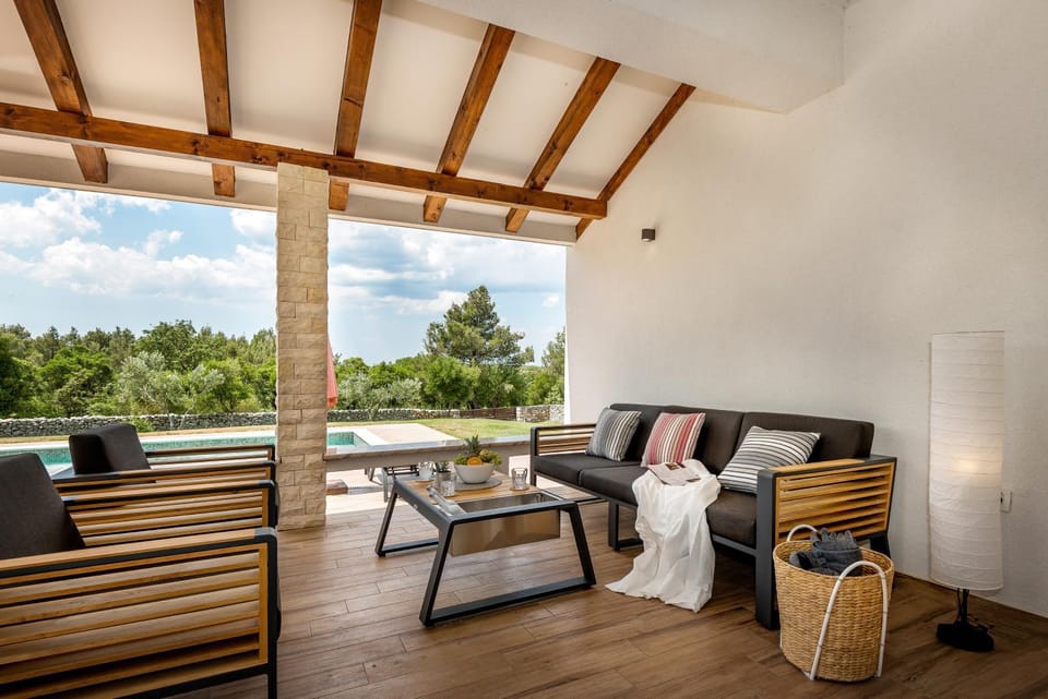 Balcony/Terrace, Balcony/Terrace