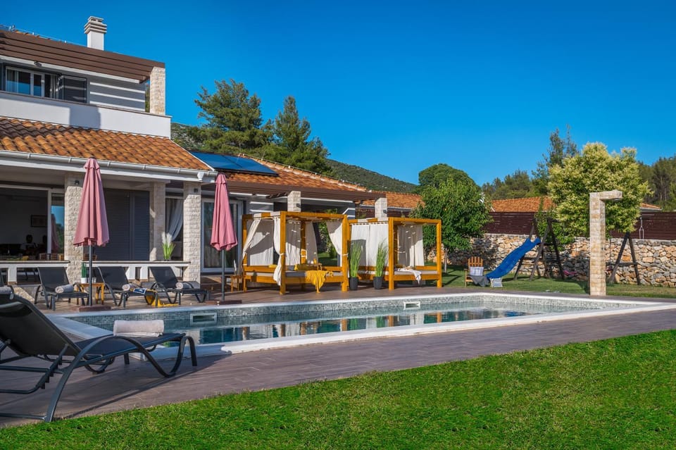 Property building, Swimming pool