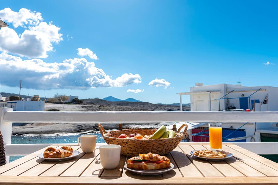 Day, Natural landscape, View (from property/room), Balcony/Terrace, Dining area, Sea view
