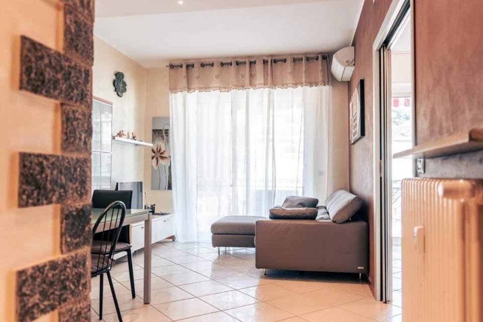 Casa Luca Flexyrent - Parking - A C - WiFi Apartment in Rapallo