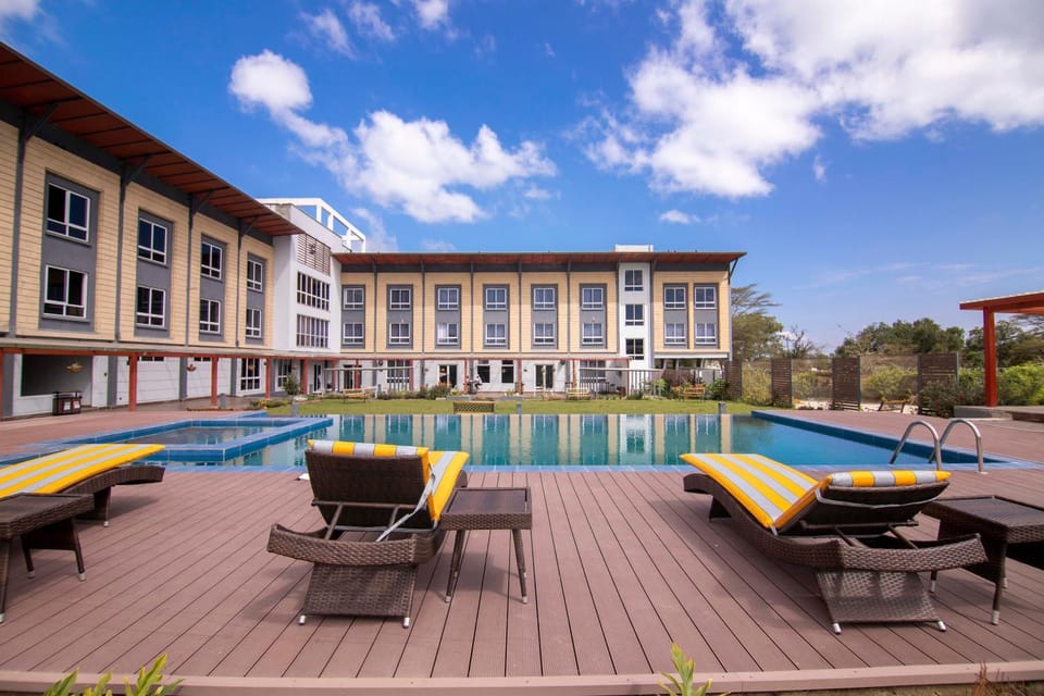 Property building, Swimming pool