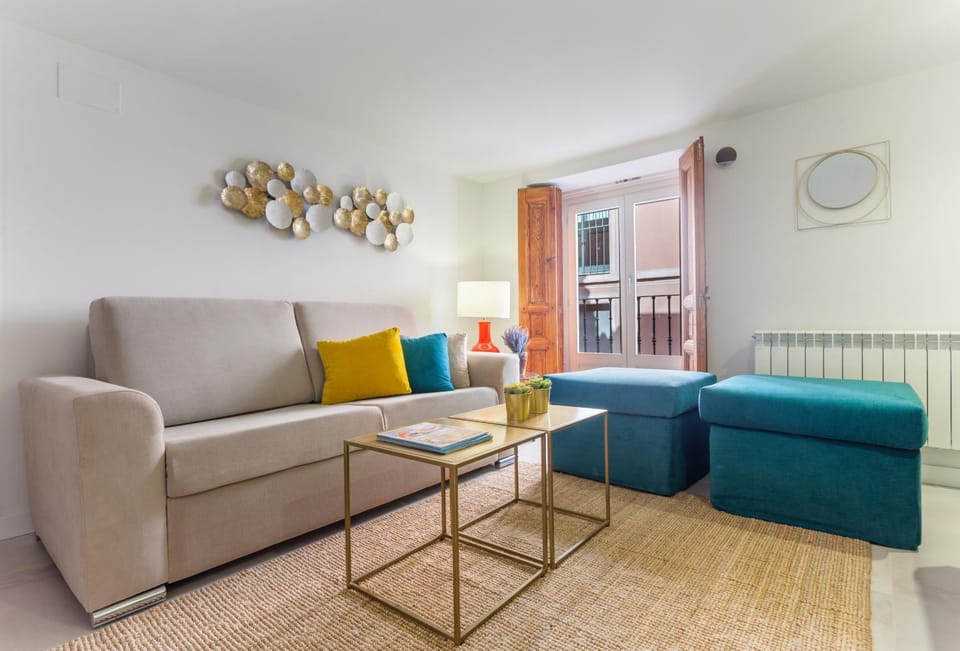 Communal lounge/ TV room, Living room