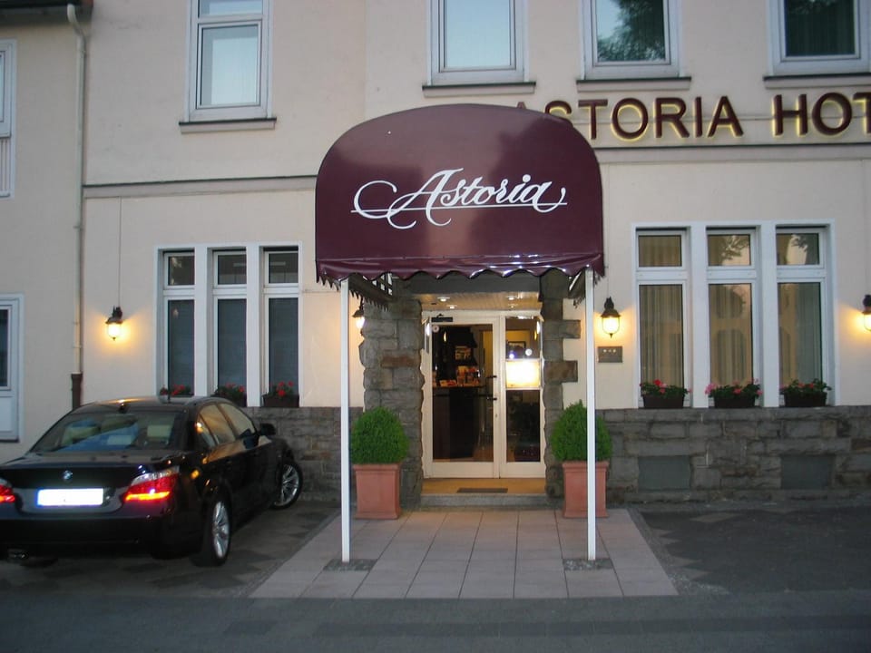 Facade/entrance, Property logo or sign, Sunset