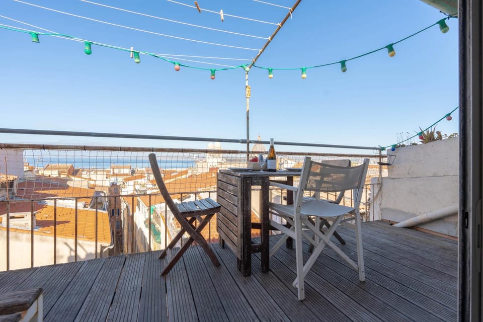 Patio, City view, Sea view