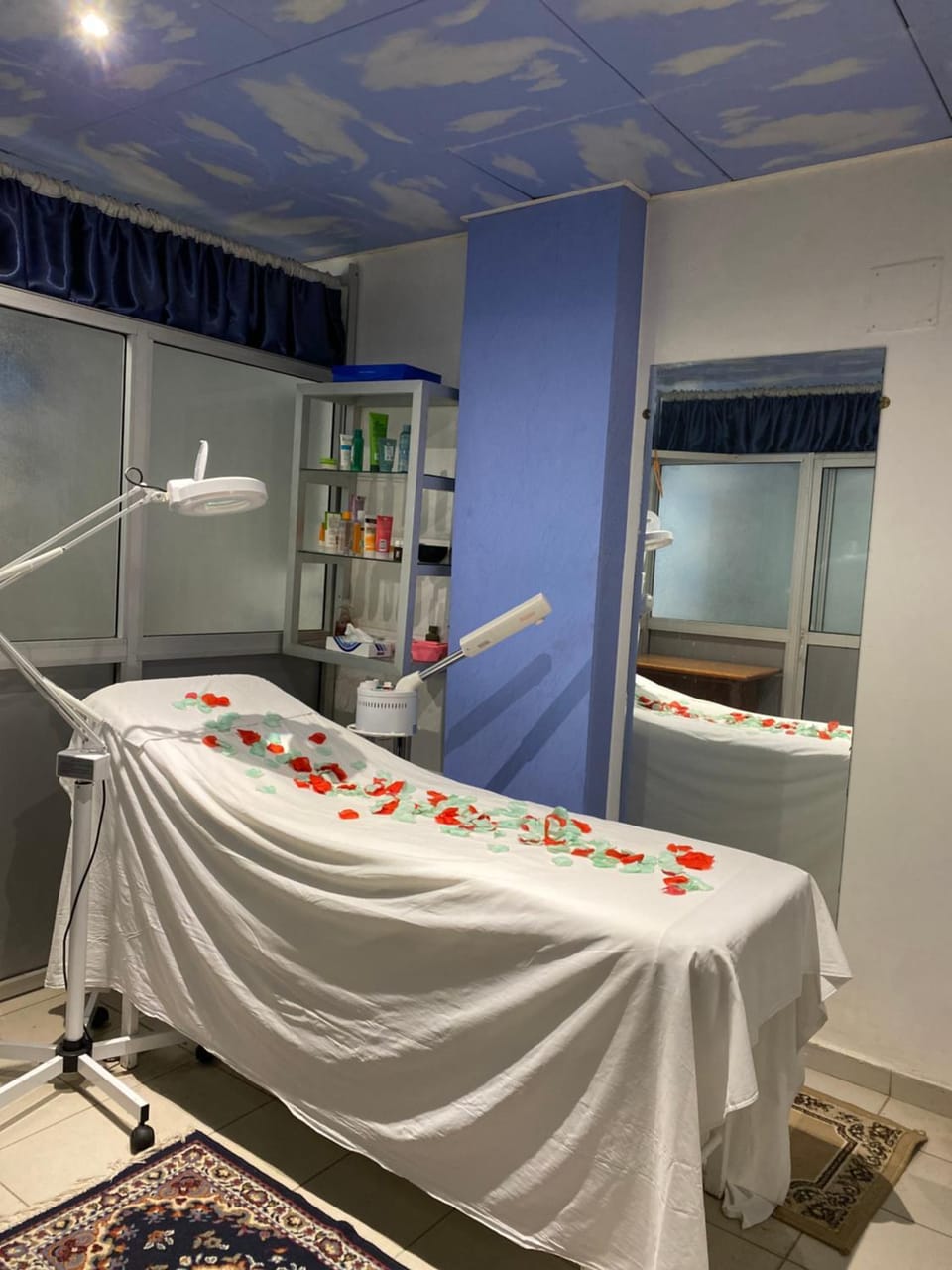Massage, Spa and wellness centre/facilities