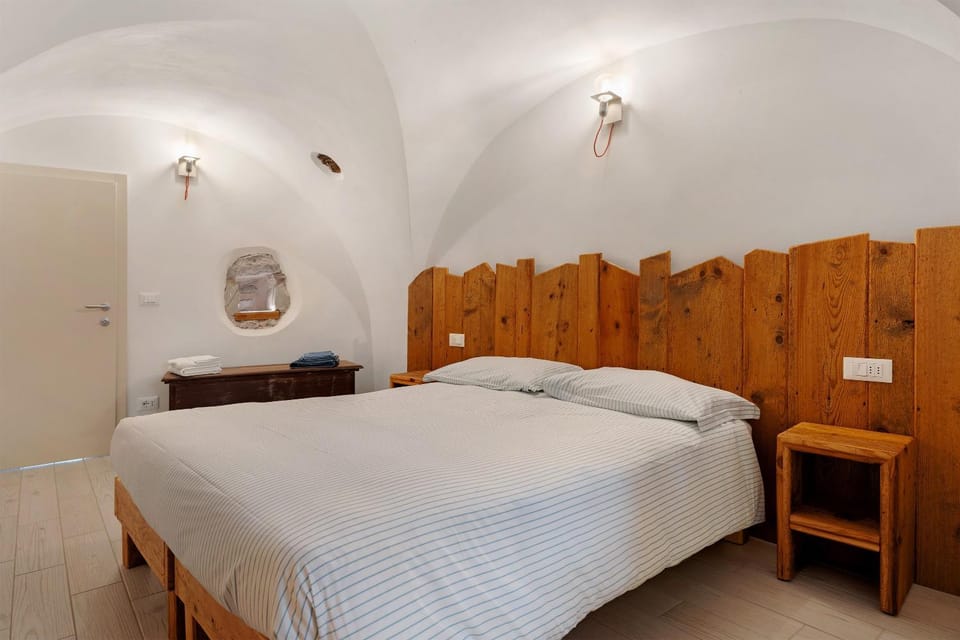 Property building, Living room, Bedroom