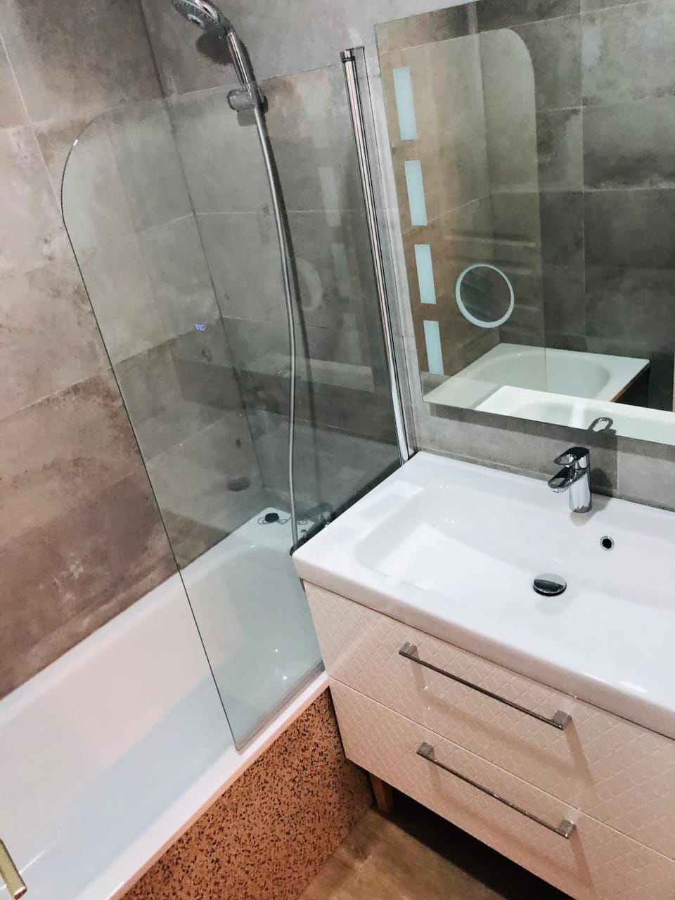 Bathroom, Bath