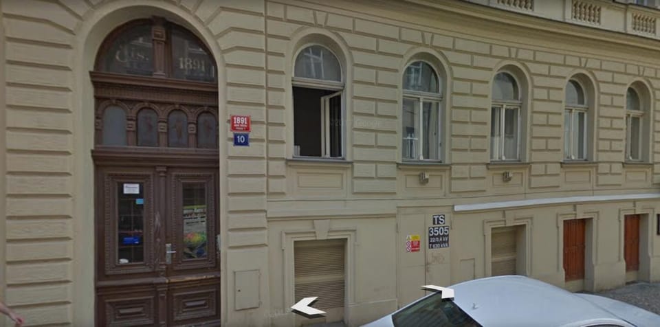 Facade/entrance