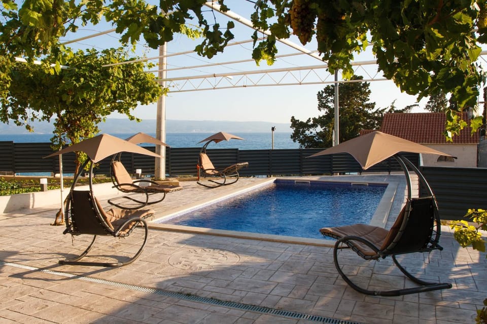 Unforgettable sea view apartments Bakota Apartment in Podstrana
