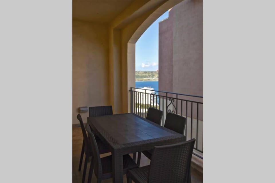 Sunny Apartment in Tas-Sellum Mellieha, Malta. Apartment in Malta