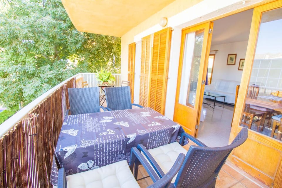 Lovely apartment a few meters from the beach Apartment in Serra de Tramuntana