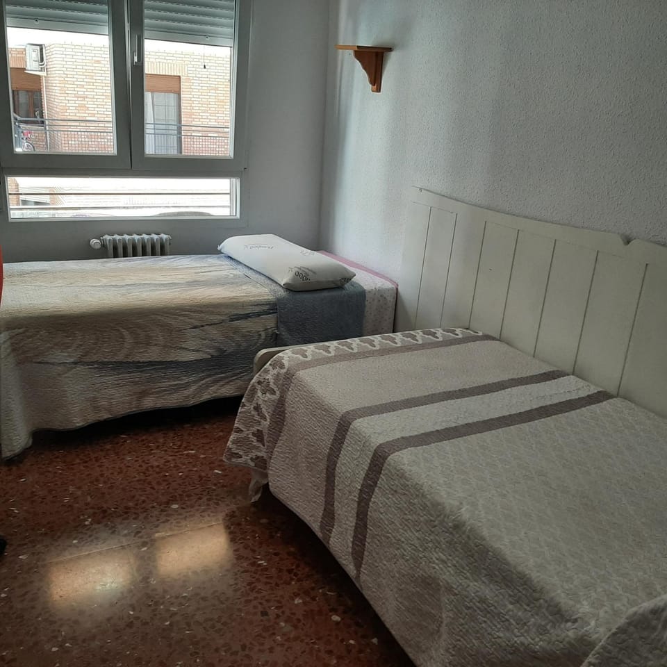 Piso Feria-Hospital PerpetuoSocorro Con garaje Apartment in Albacete
