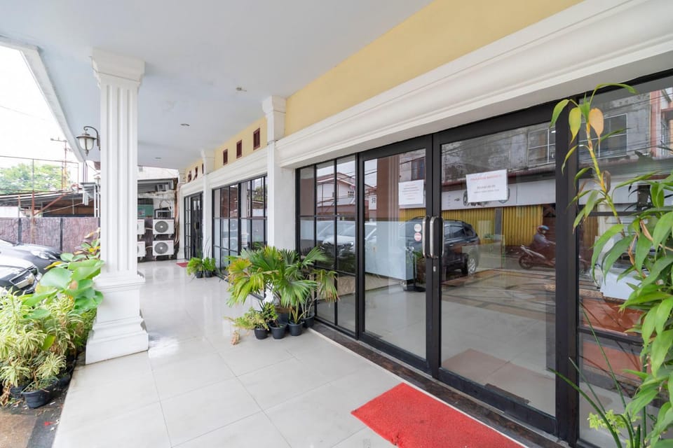 Facade/entrance