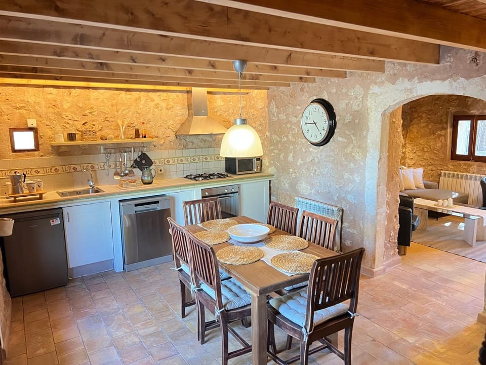 Property building, Kitchen or kitchenette, Living room