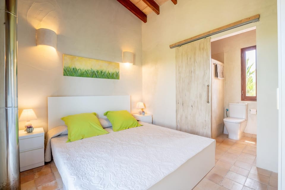Property building, Living room, Bedroom