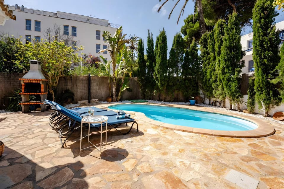 Property building, Swimming pool