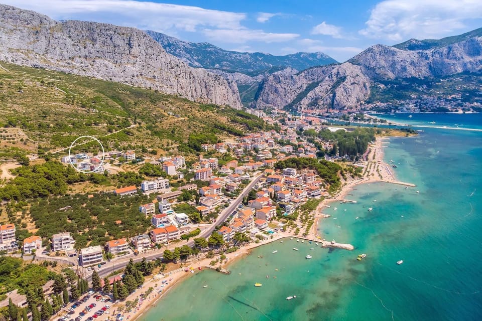 Day, Natural landscape, Bird's eye view, Beach, City view, Mountain view, River view, Sea view