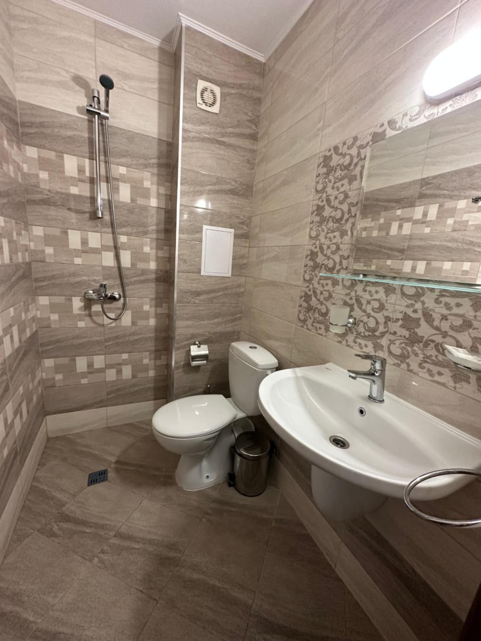 Вила Quiet Bay Bed and Breakfast in Burgas Province