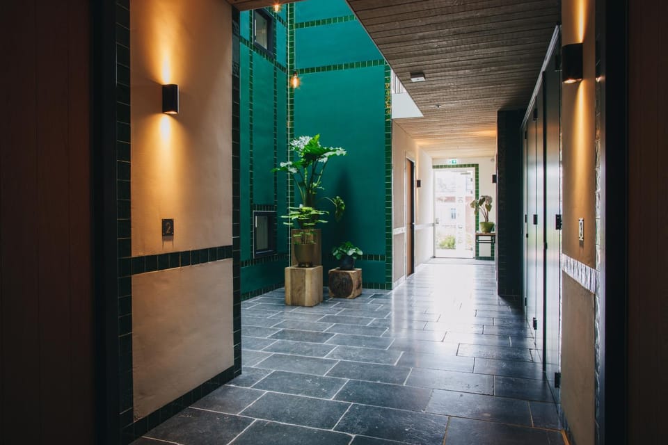 Property building, Facade/entrance
