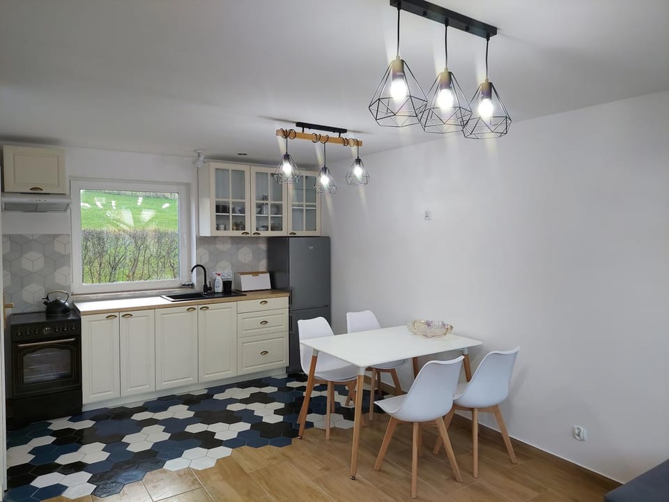 HEXAGON HONEY HOUSE+ prywatna plaża+jezioro+ stawy+ gospodarstwo+ pasieka House in Lithuania