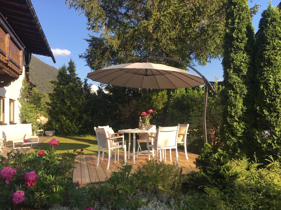 Balcony/Terrace, Garden view, Lake view