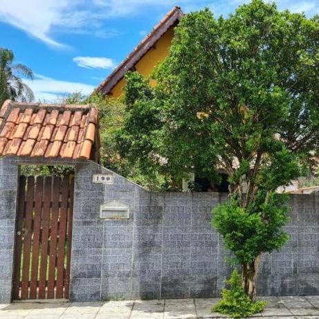Chalé no centro de Penedo House in Resende
