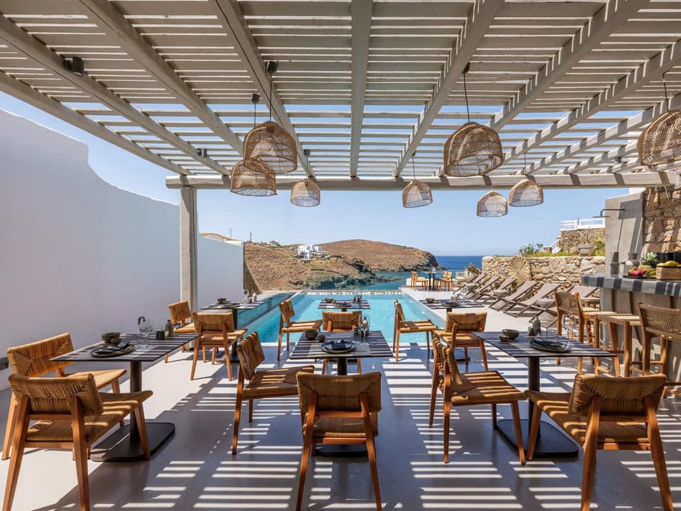 Patio, Nearby landmark, Day, Natural landscape, View (from property/room), Balcony/Terrace, Seating area, Mountain view, Pool view, Sea view, Swimming pool, sunbed