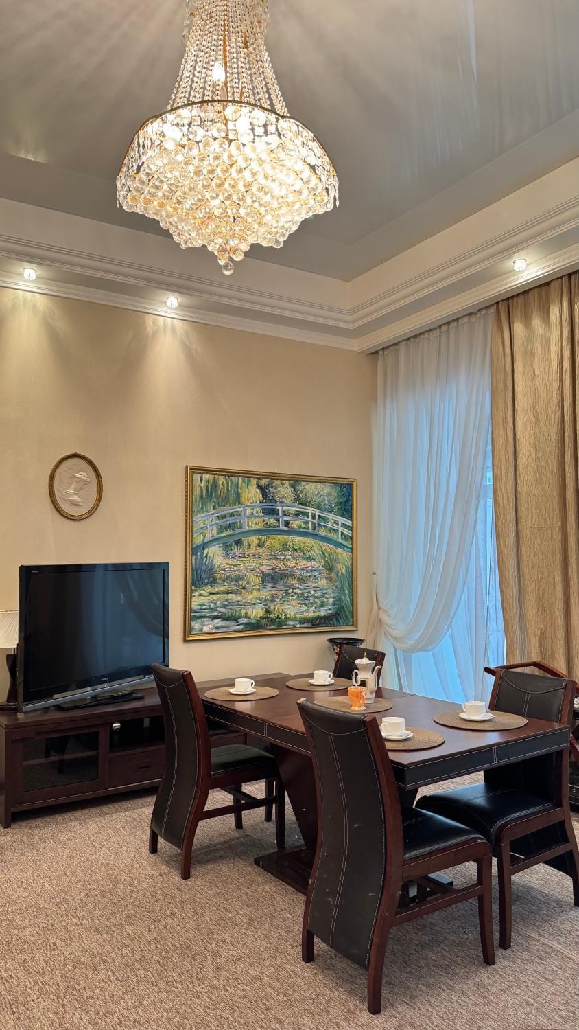 Апартаменти "Дім Дубнова" в історичному центрі Одеси Apartment in Odessa