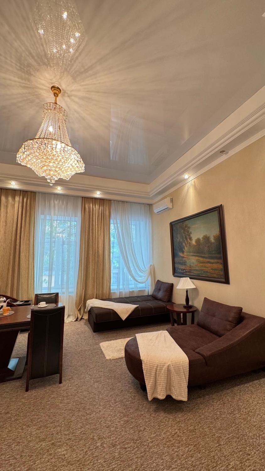 Апартаменти "Дім Дубнова" в історичному центрі Одеси Apartment in Odessa
