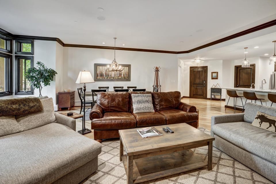 Comfort at Arrowhead Village - Steps from the lift condo Apartment in Edwards