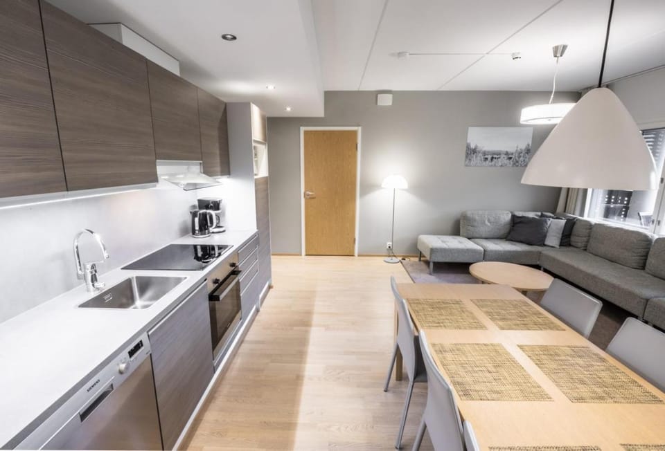 Coffee/tea facilities, Kitchen or kitchenette, Living room, Seating area, Dining area, dishwasher, oven, stove