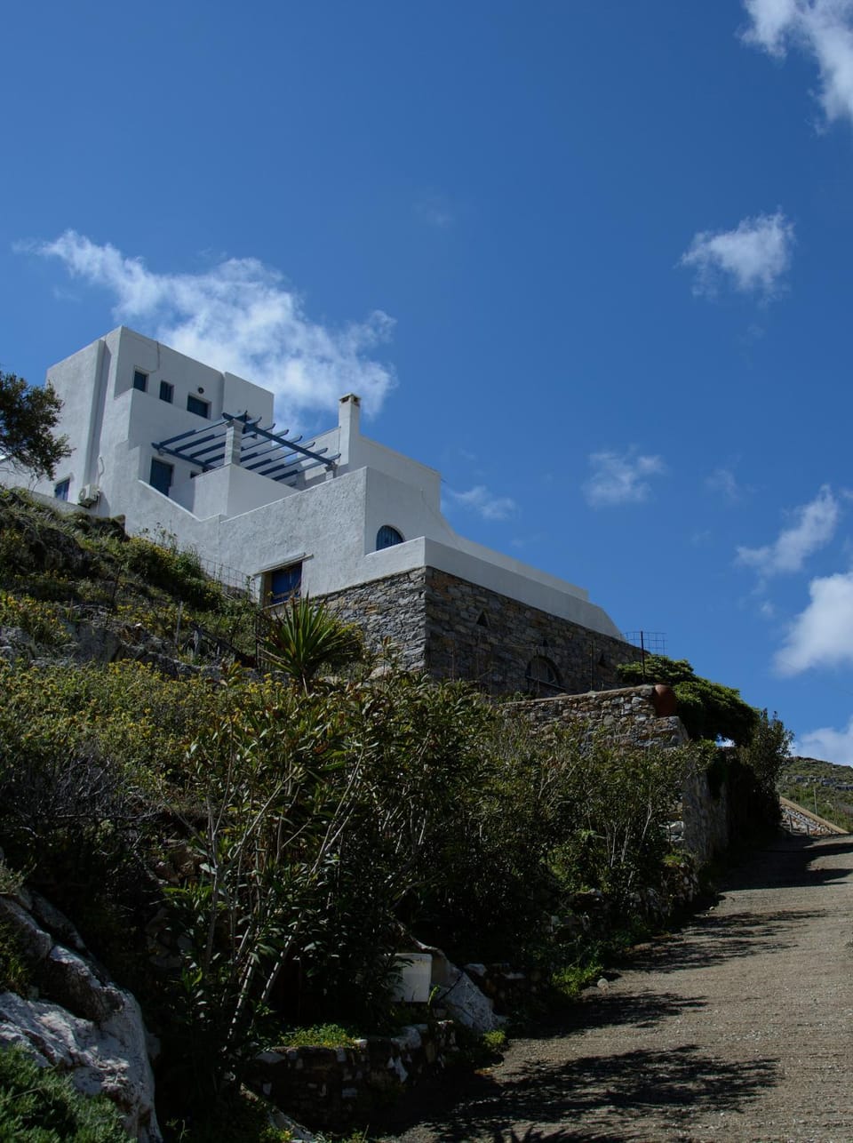 Facade/entrance, Bird's eye view