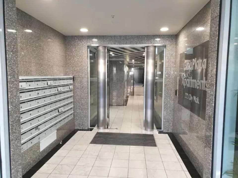Dana-Spacious Private Room in Shared 2-Bedroom Apartment-2 Apartment in Canberra