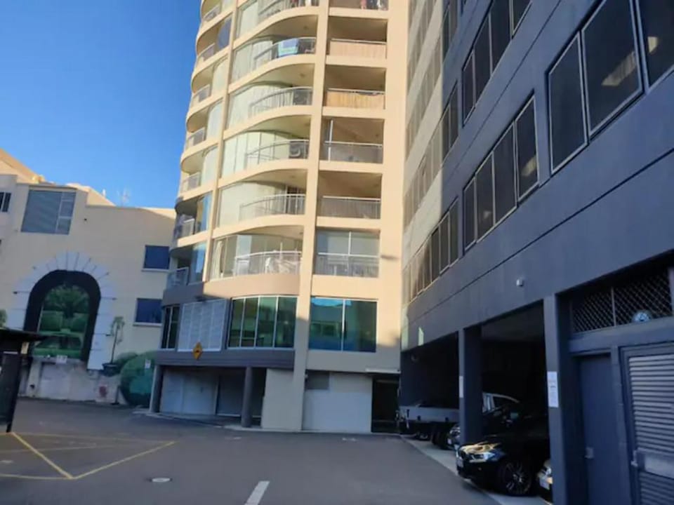 Dana-Spacious Private Room in Shared 2-Bedroom Apartment-2 Apartment in Canberra