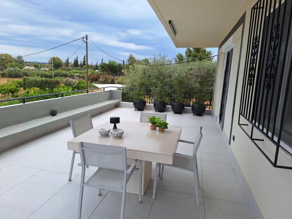 Orange Tree House in Argolis, Greece