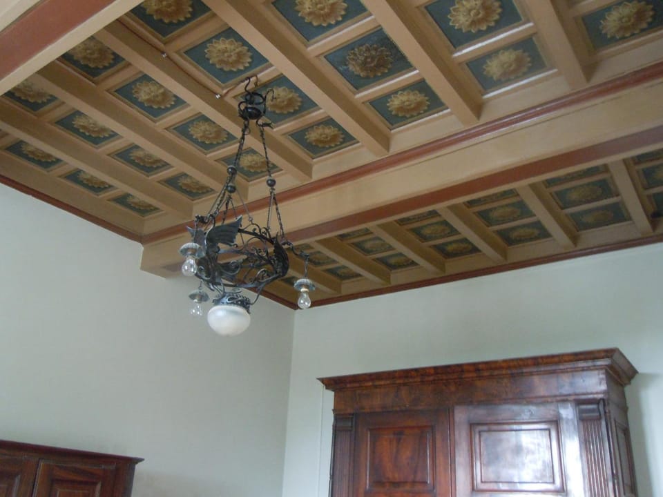 Communal lounge/ TV room