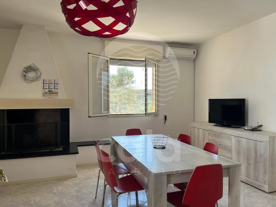 TV and multimedia, Living room, Dining area, air conditioner
