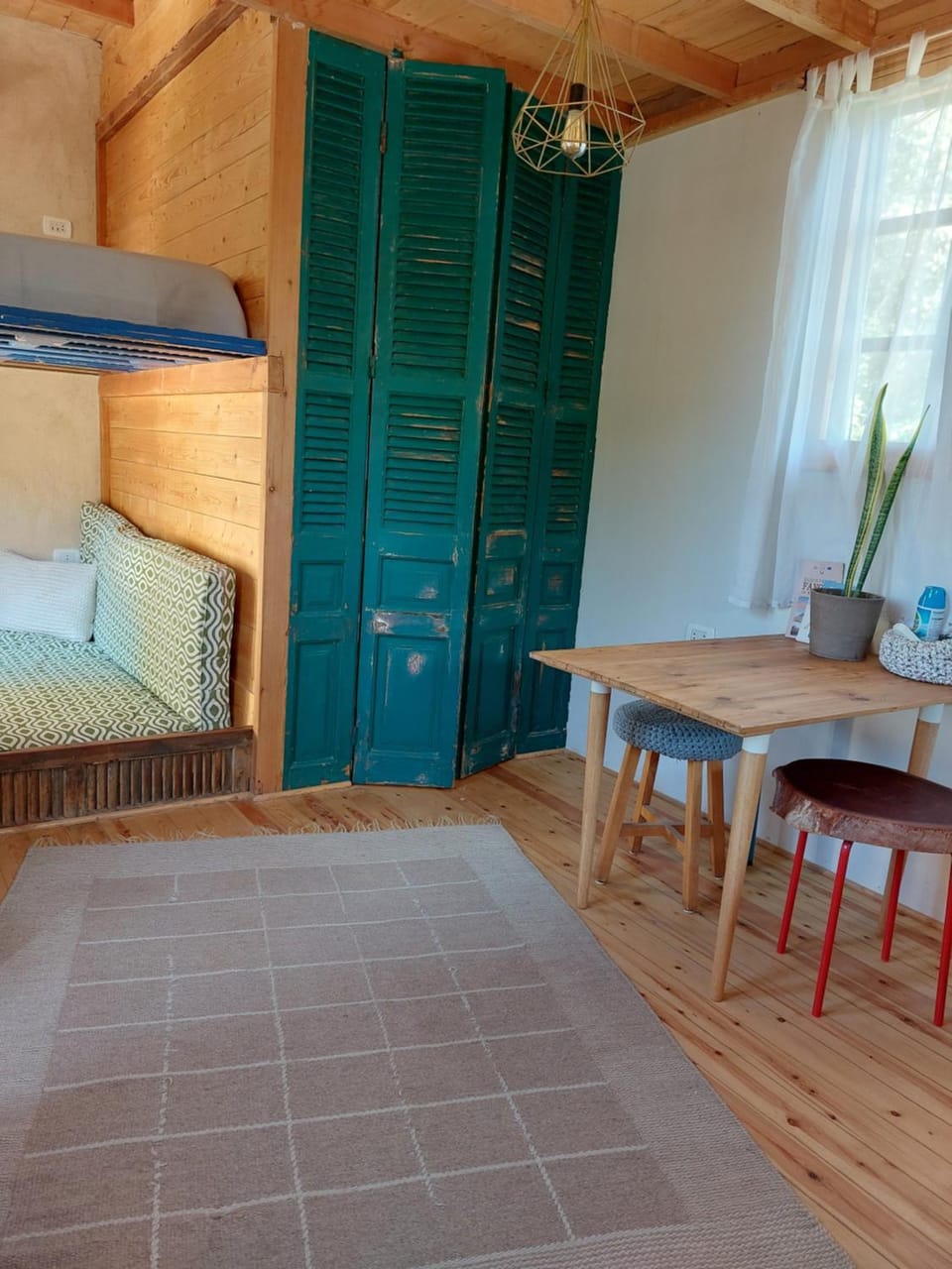 Seating area, Dining area, Bedroom