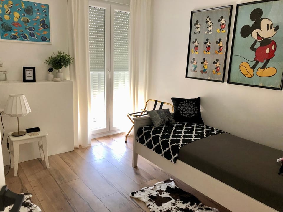 Bed, Bedroom