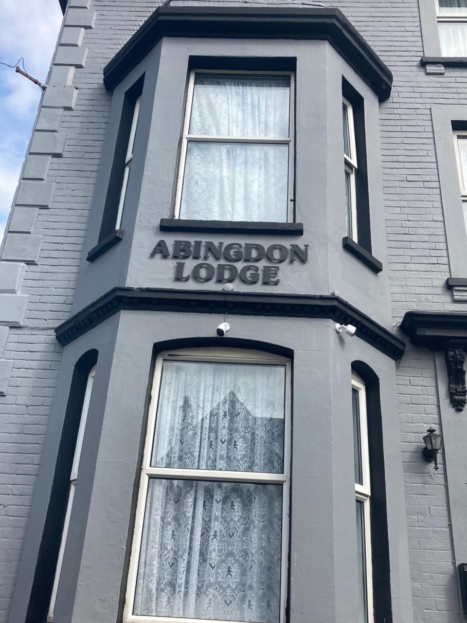 Abingdon Lodge & Suit Apartment in Ryde