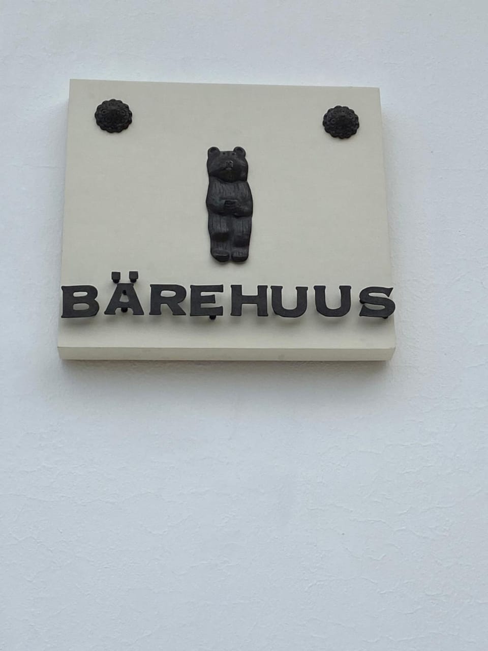 Facade/entrance