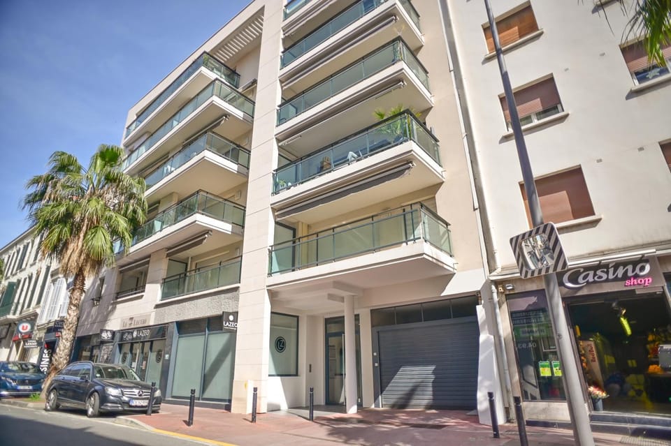 Appartement design avec terrasse et proche de tout Apartment in Cannes