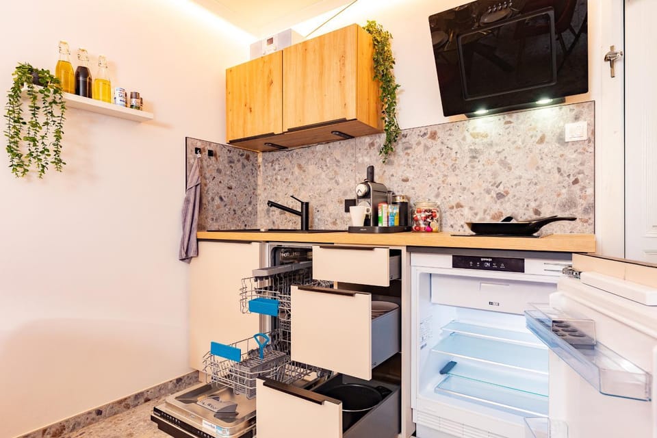 Coffee/tea facilities, Kitchen or kitchenette