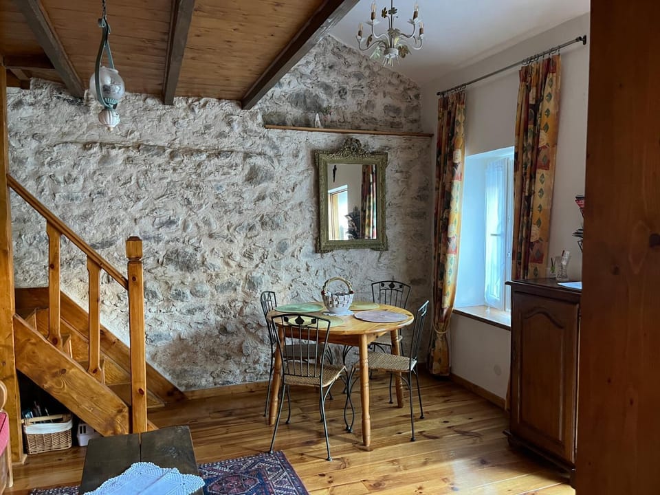 BASIA, Lourdes - centre , quartier historique Sanctuaires a 7 min a pied House in Lourdes