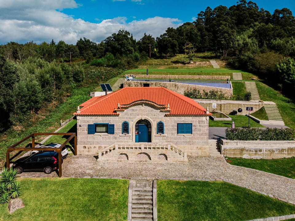 casasun777, deixe-se surpreender e deslumbrar! House in Braga