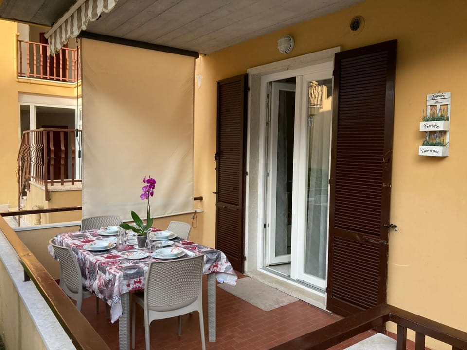 Patio, Balcony/Terrace, Dining area