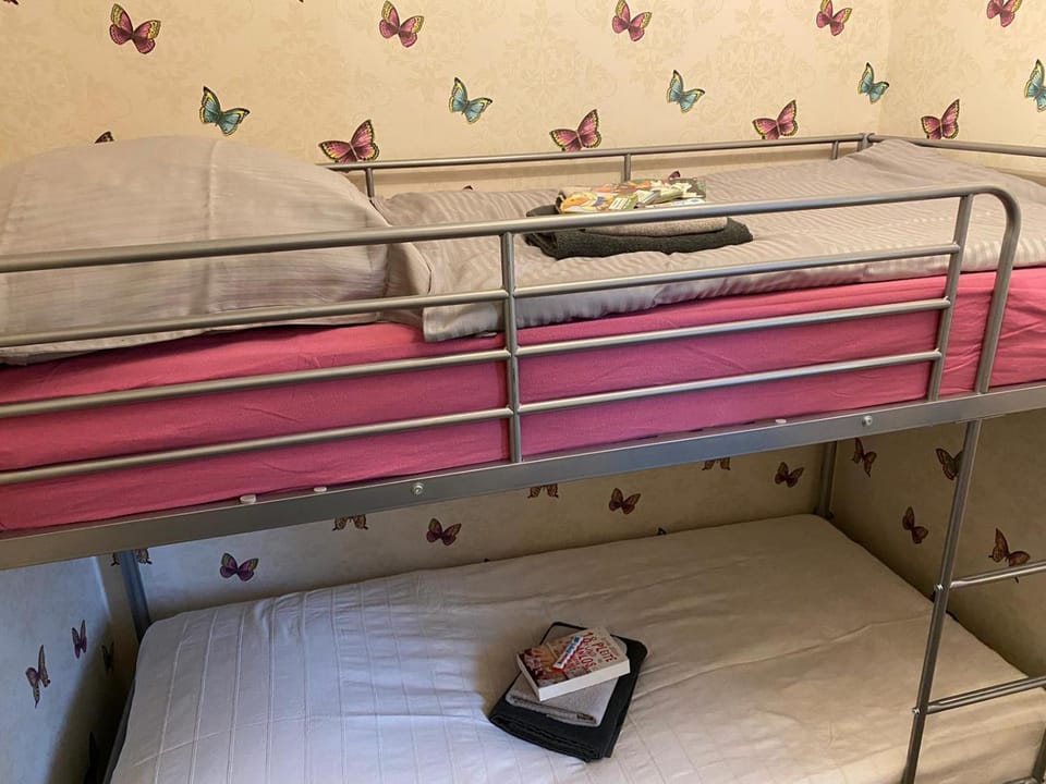 bunk bed